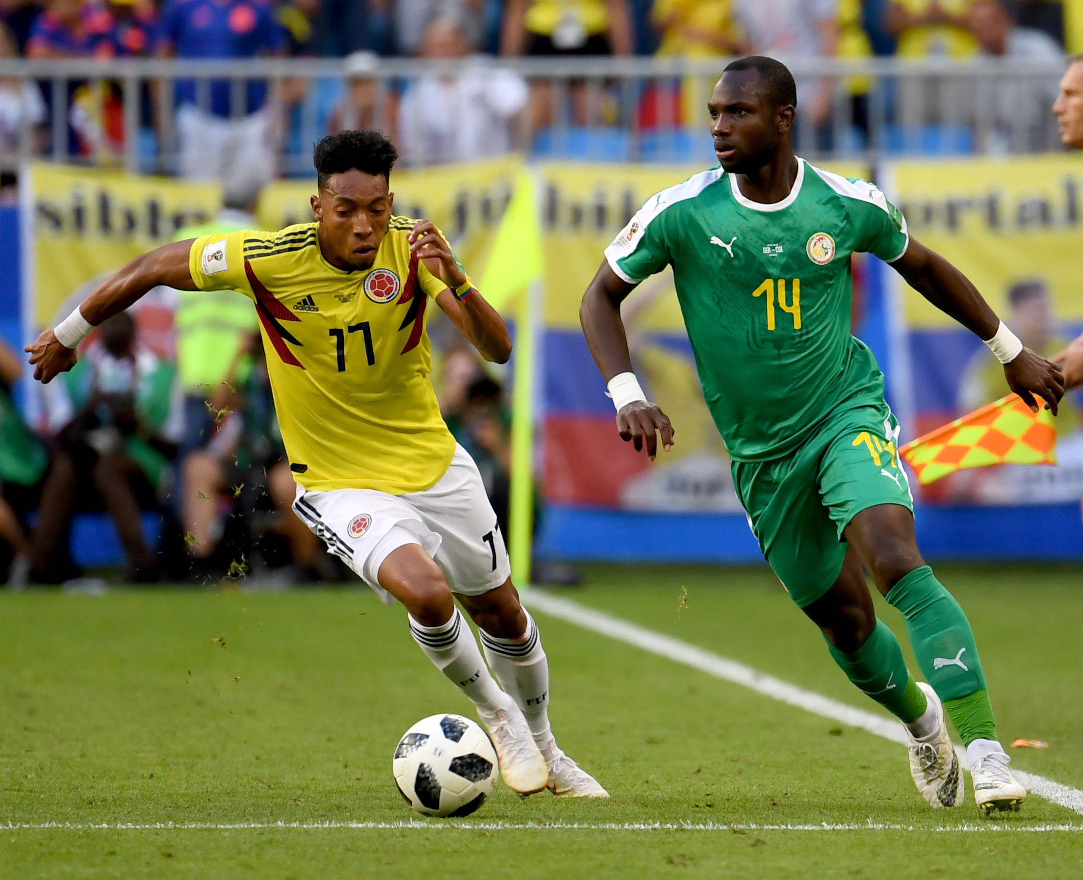 往往扮演着 往往扮演着