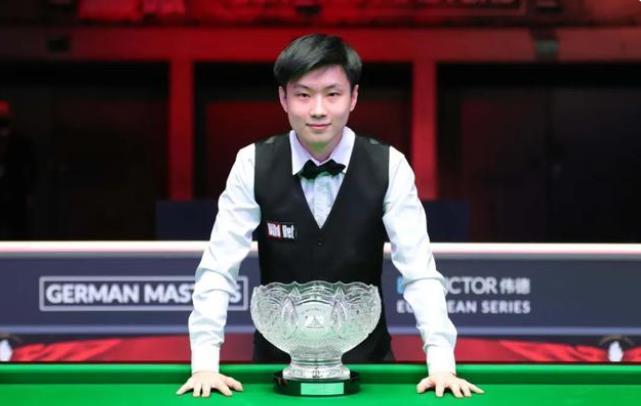 开幕式上缺 开幕式上缺