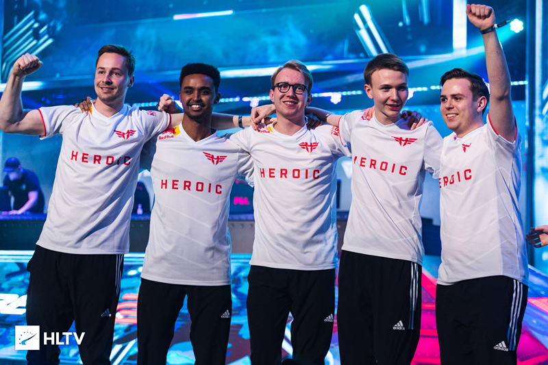 泰山则需依 泰山则需依